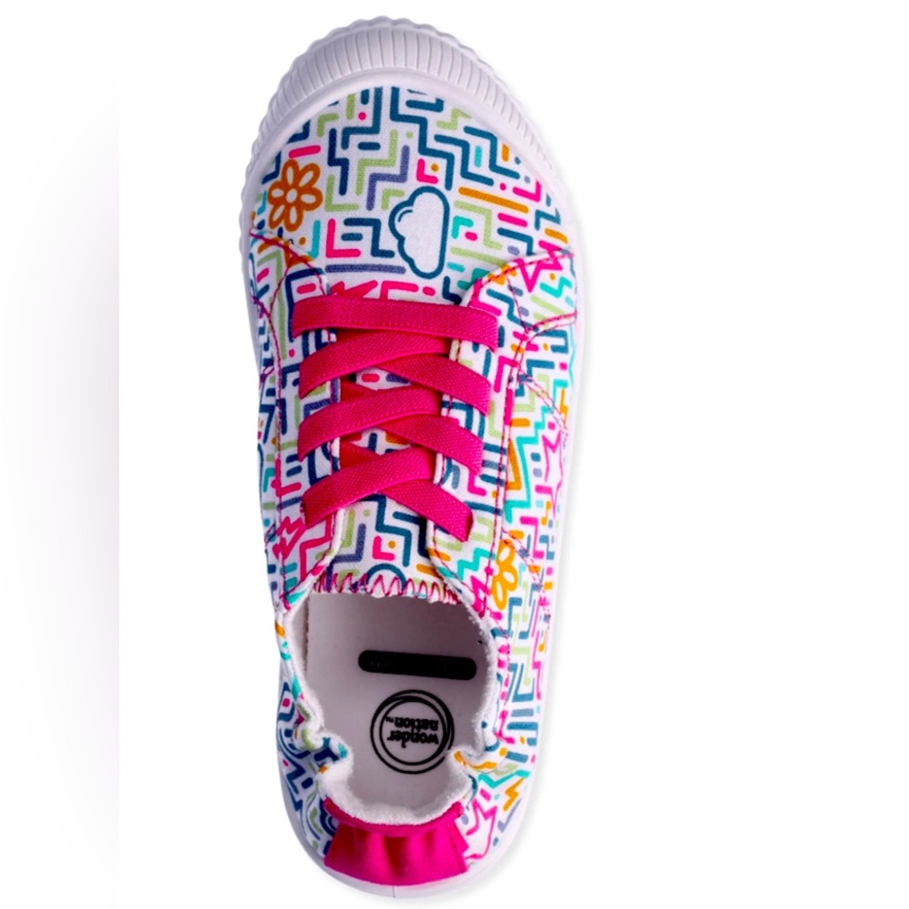 Toddler Girls Size 8 Wonder Nation Canvas Bump Toe Shoes